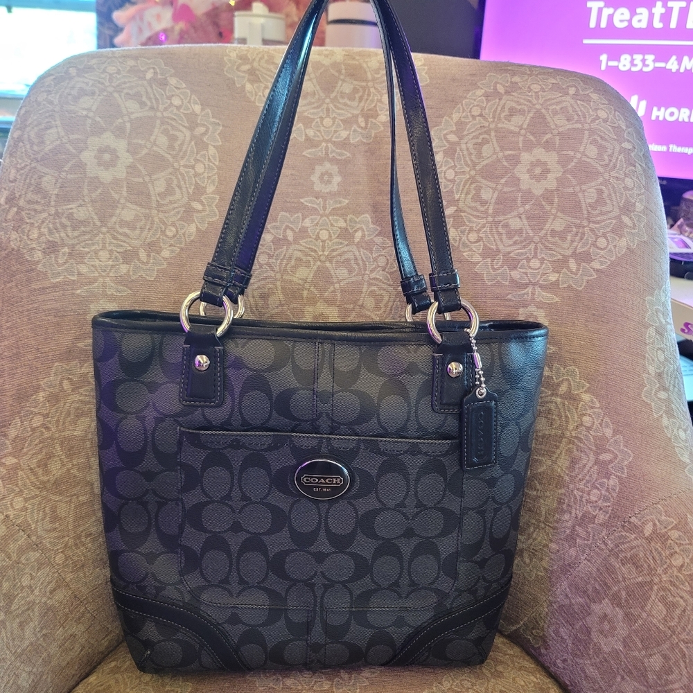 Coach Pey Tote Black & Grey Original Owner